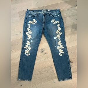 Lucky Brand Floral Embroidered mid-rise Jeans